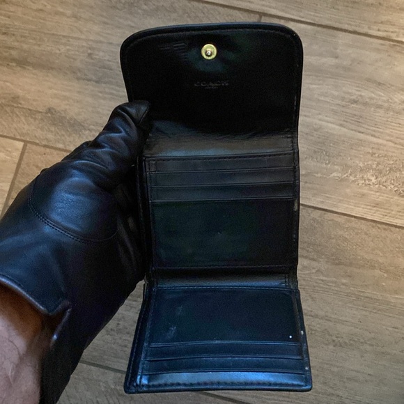 Coach tri fold wallet - Picture 3 of 5